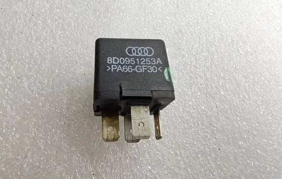 Audi A6 S6 C5 4B Other relay 8D0951253A