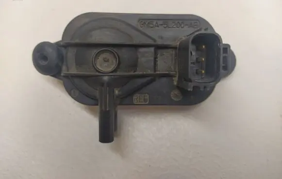 Ford Focus Exhaust gas pressure sensor 6M5A5L200AB