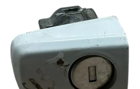 Opel Meriva B Front door lock (next to the handle) N0503740