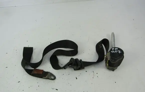 Mercedes-Benz Vito Viano W638 Set of seat belts 6388600585