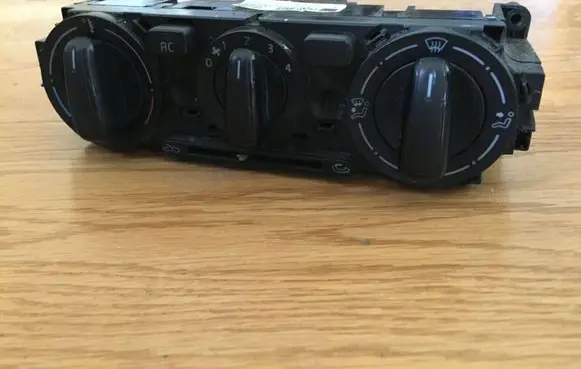 Volkswagen Up Climate control unit 1S0820045T 00092423 901515570005