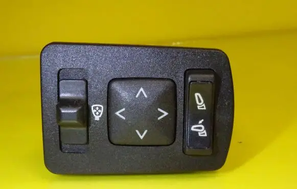 Wing mirror switch