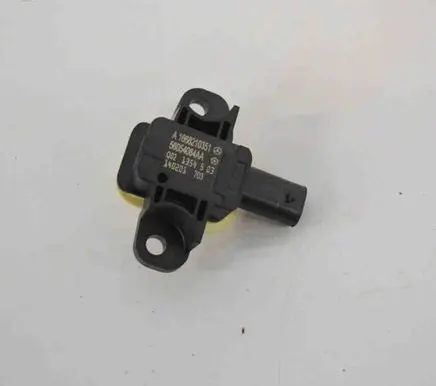 Mercedes-Benz GL X166 Airbag deployment crash/impact sensor A1668210351