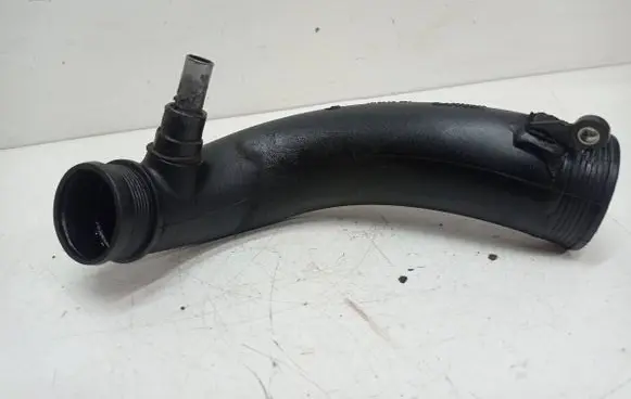 Volvo V70 Intercooler hose/pipe 30714480