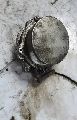 Audi A6 S6 C6 4F Vacuum pump
