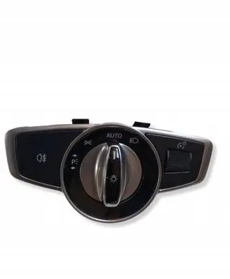 BMW 2 Active Tourer U06 Central console control unit A2219055508 LWK2695