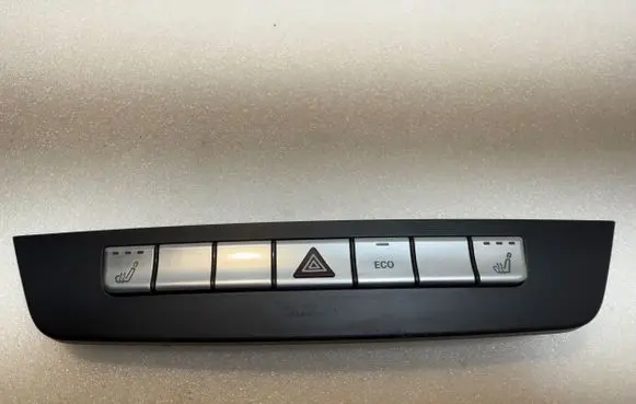 Mercedes-Benz C W204 Seat heating switch A2049059601