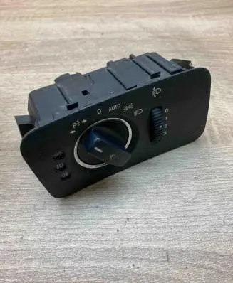 Mercedes-Benz CLS C219 Light module LCM A2195450304 04059110