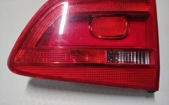 Volkswagen Touran II Tailgate rear/tail lights 1T0945094A 1T0945094