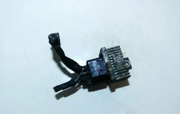 Nissan Micra Glow plug pre-heat relay 7700115076