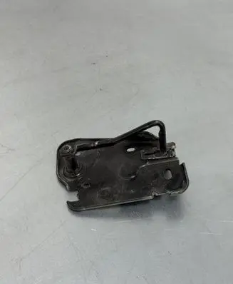 Audi Q7 4M Engine bonnet/hood lock/latch loop/hook 4M0823186C