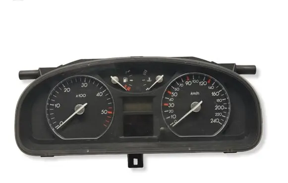 Renault Laguna II Speedometer (instrument cluster) 8200263357 501018880083 6R1DKDC2