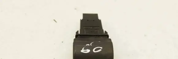 Subaru Forester SF Windscreen/window heater switch