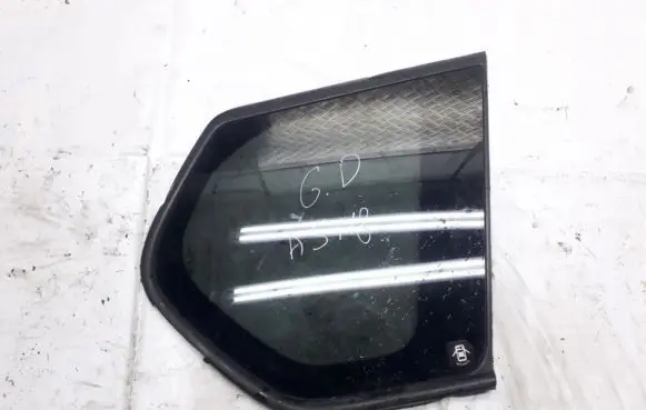 Nissan X-Trail T31 Rear side window