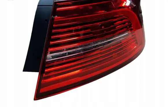 Volkswagen PASSAT B8 Rear/tail lights 3G5945208E