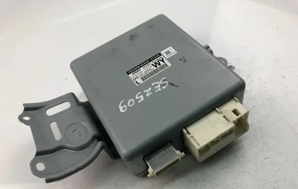 Toyota Prius+ (ZVW40) Other control units/modules 8965047620