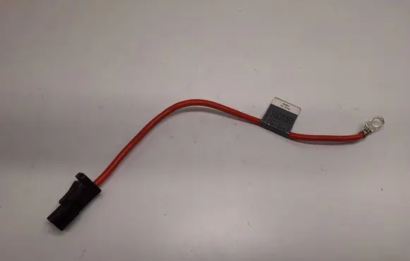 BMW 1 E82 E88 Positive cable (battery) 6982652 61126982652
