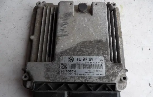 Volkswagen PASSAT B6 Engine control unit/module 03L907309 1039S30090 0281015029