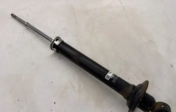 Lexus GS 300 350 430 450H Rear shock absorber/damper 4853030680