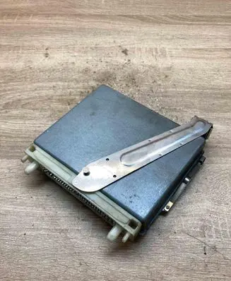 Volvo S70 V70 V70 XC Engine control unit/module ECU P01270297 0281001592 07210