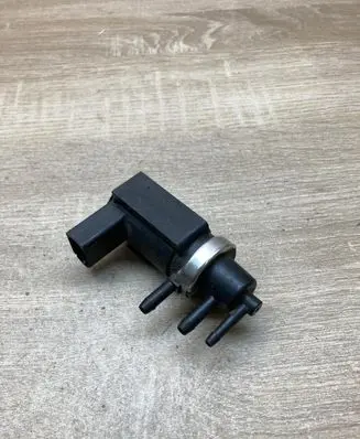 Audi A6 S6 C5 4B Turbo solenoid valve 059906627B 72290322