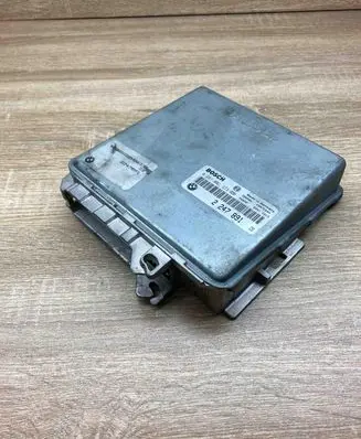 BMW 5 E39 Engine control unit/module ECU 2247891 0281001373