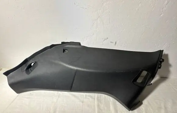 Maserati Levante (C) pillar trim 670040380 30823