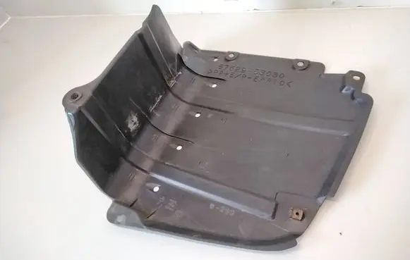 Lexus IS 220D-250-350 Engine splash shield/under tray 5762953030