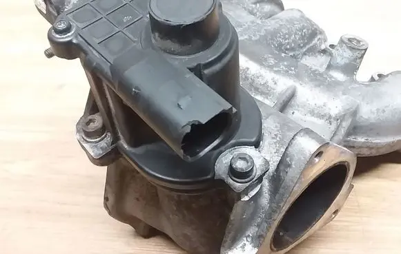 Audi A4 S4 B7 8E 8H EGR valve 03813501BF 70036504