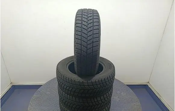 Skoda Octavia Mk1 (1U) R17 winter tire 6922250410832