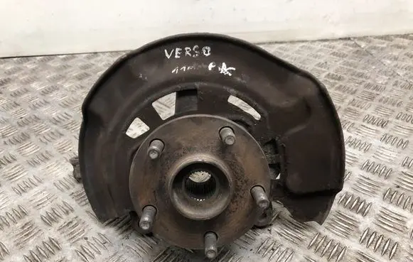 Toyota Verso Front wheel hub
