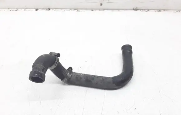 Mercedes-Benz 200 300 W123 Engine coolant pipe/hose