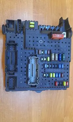 Volvo XC90 Fuse module 31314469 10W355 28242073