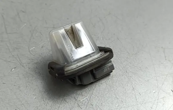 Suzuki SX4 S-Cross Number plate light