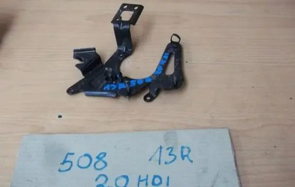 Peugeot 508 Radiator mount bracket 9648555377