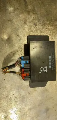 Volkswagen PASSAT B5 Comfort/convenience module 3B0959799F