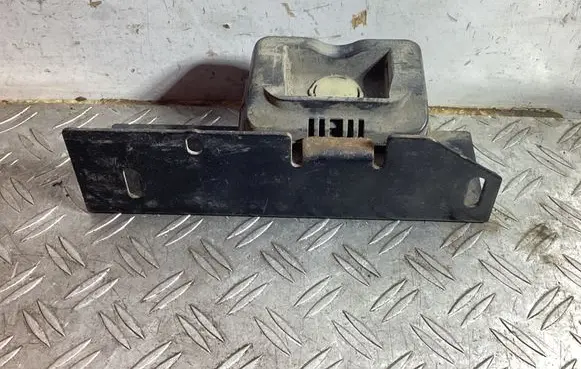 Mercedes-Benz GL X164 Jacking socket point A1646900509