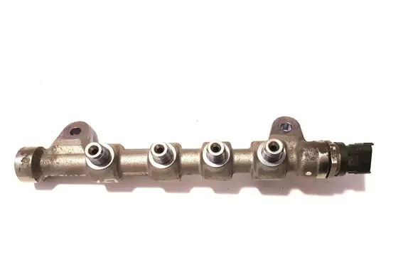Opel Insignia A Fuel main line pipe 55576177 0445214221 0281006158