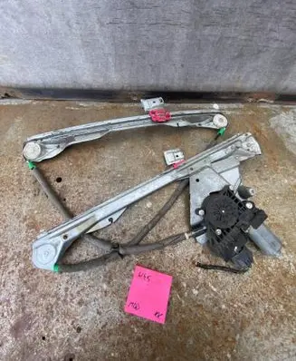 Ford Focus Front door window regulator with motor 0130821756