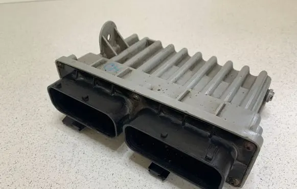Opel Zafira A Fan control module 24410129 15396910