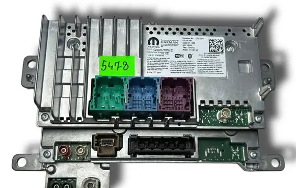 Maserati MC20 Radio/CD/DVD/GPS head unit NR5478 670219944