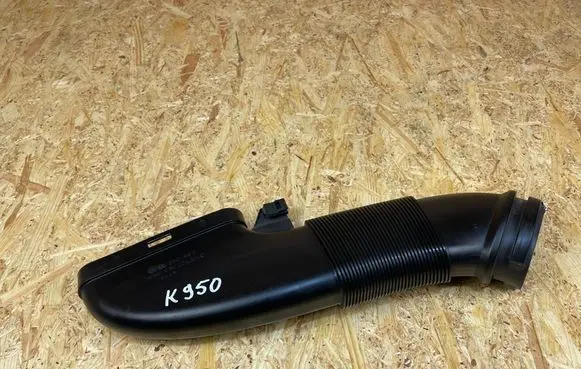 Mercedes-Benz C W205 Air intake duct part A6510903242