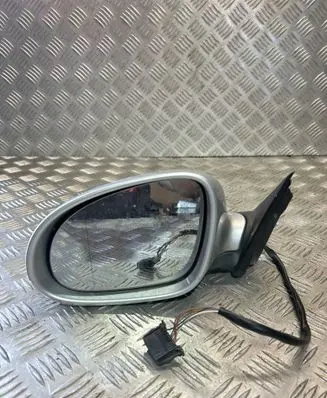 Volkswagen PASSAT B5.5 Front door electric wing mirror 3B0857933