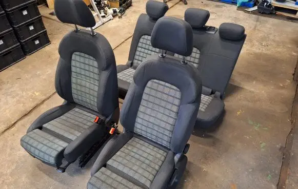 Audi Q3 8U Seat set 