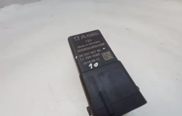 Glow plug pre-heat relay