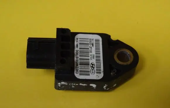 Hyundai Sonata Airbag deployment crash/impact sensor 95920-2F100