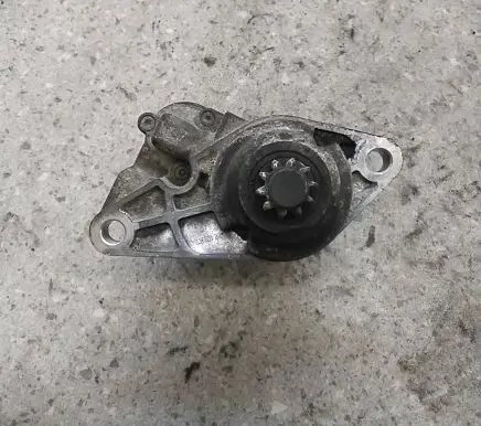 Volkswagen Golf IV Starter motor 1005831281