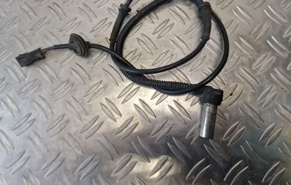 Audi A4 S4 B5 8D ABS brake wheel speed sensor 8D0927803