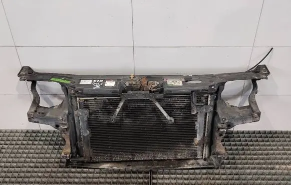 Volkswagen Golf III Radiator support slam panel 