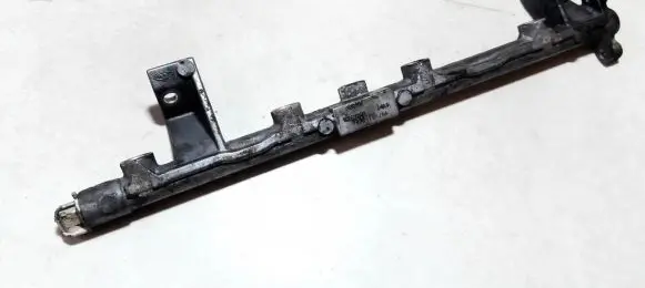 Ford Focus Fuel main line pipe 98mf9h487bb 9d280